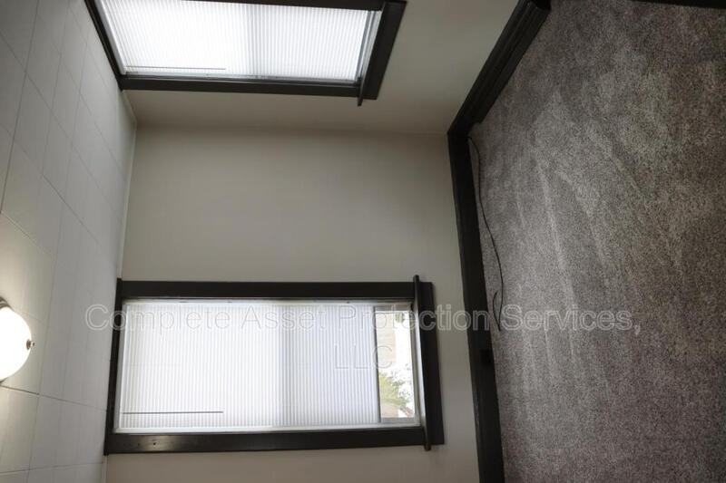 307 Jefferson Ave - Photo 2 of 6