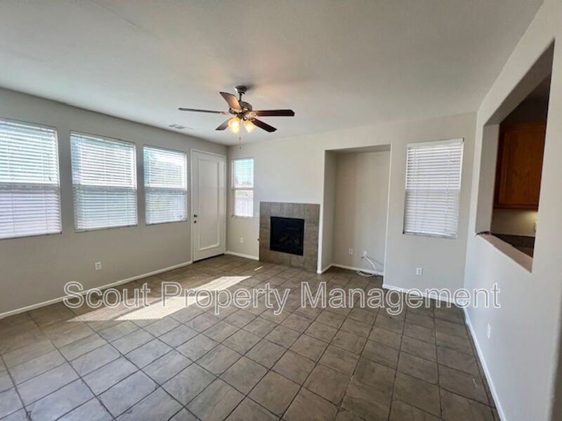 32939 Sandal Wood Ln - Photo 3 of 24