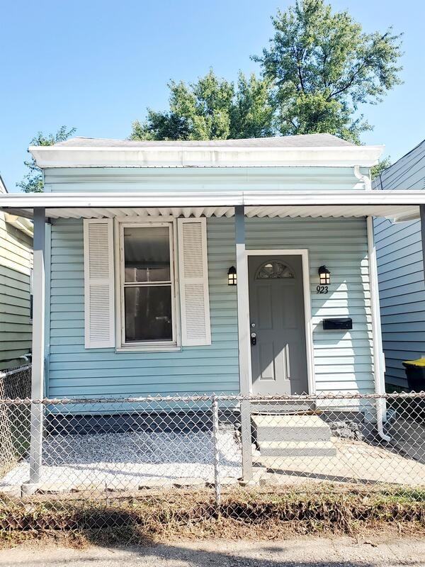 923 4th Ave - Photo 2 of 14