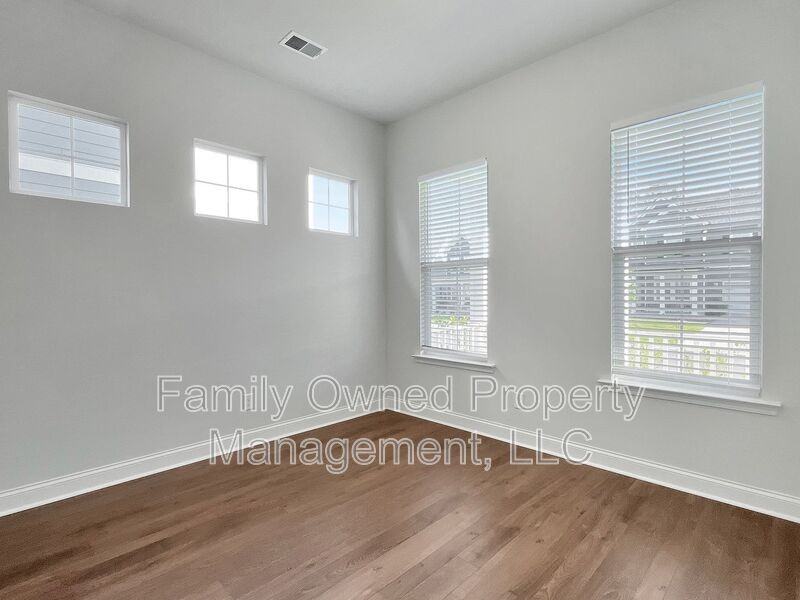 420 W Respite Ln - Photo 6 of 46