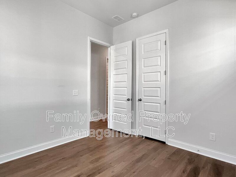 420 W Respite Ln - Photo 7 of 46