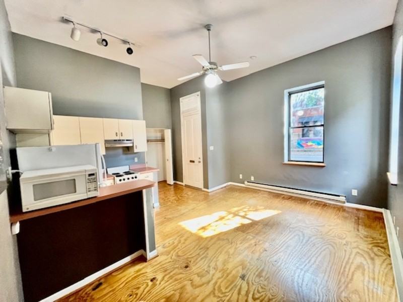 2905 Cherokee St - Photo 2 of 9