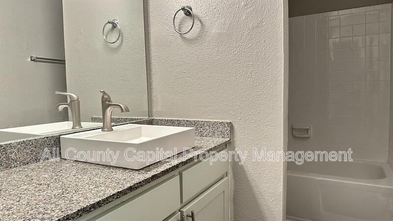 5426 Menchaca Rd #208 - Photo 4 of 4