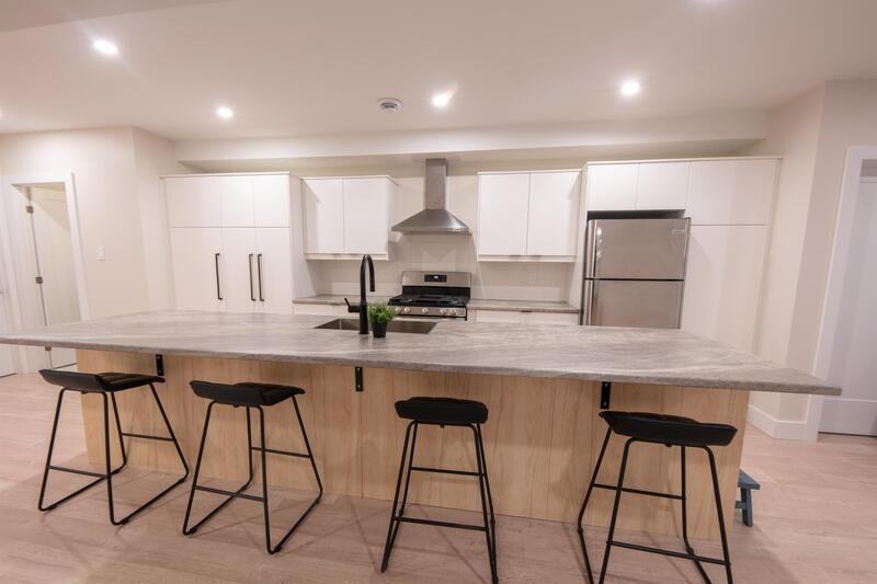 130 Student Rental:Chippewa Avenue - Photo 3 of 12