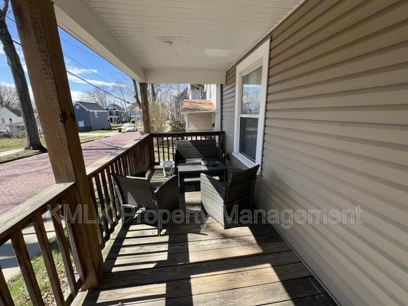 279 Bellewood Ave - Photo 2 of 20