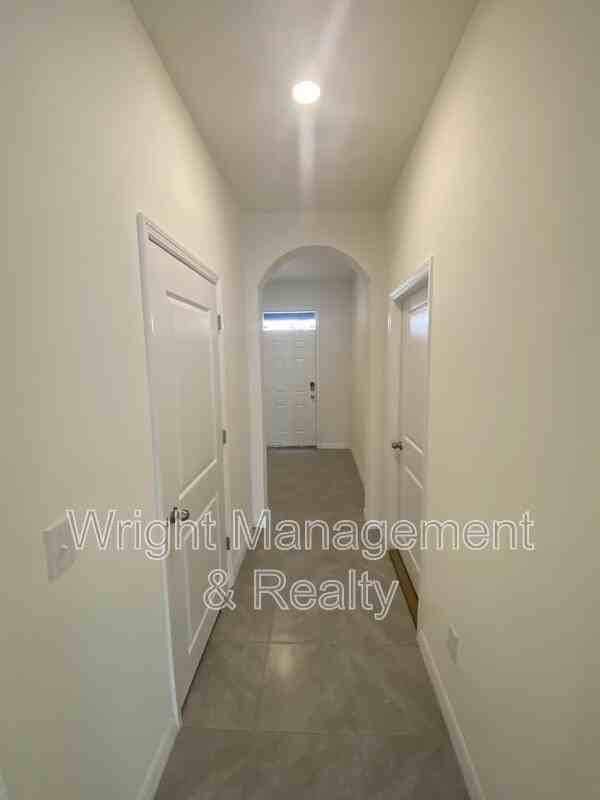 2906 Suncoast Plains Dr #1 - Photo 6 of 28