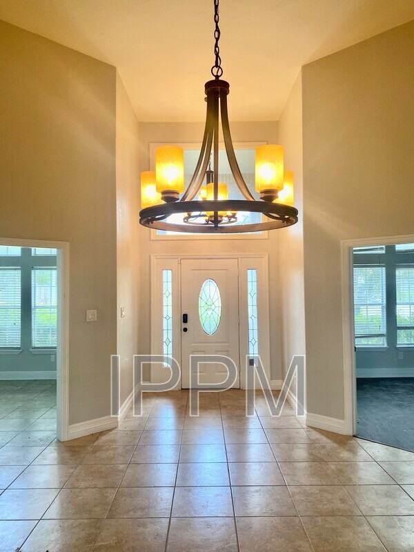 2605 W Mark Cir - Photo 2 of 18