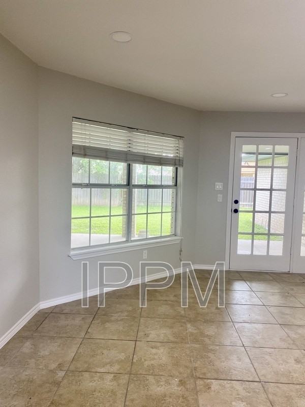 2605 W Mark Cir - Photo 6 of 18