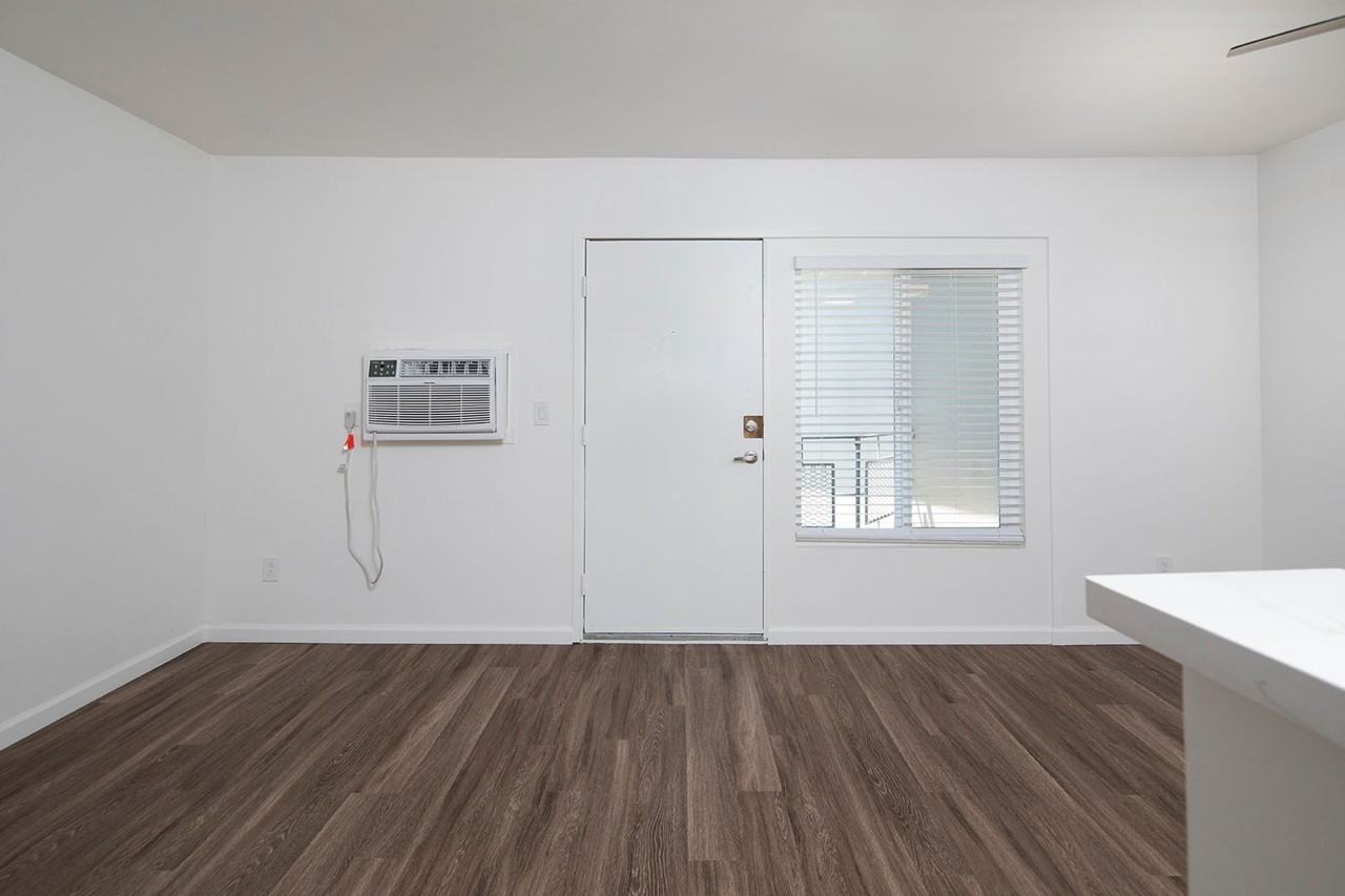 Aztec Pacific Apartments - Photo 7 of 22