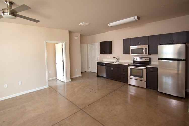 0037ful - Photo 3 of 8