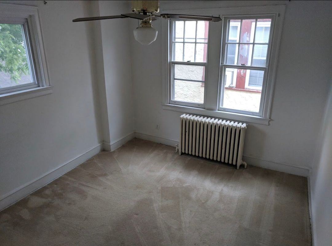 208 W Wayne Ave - Photo 3 of 4