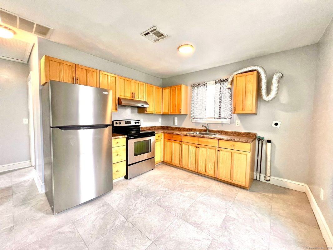 31 Beecher Ave ##2 - Photo 3 of 13