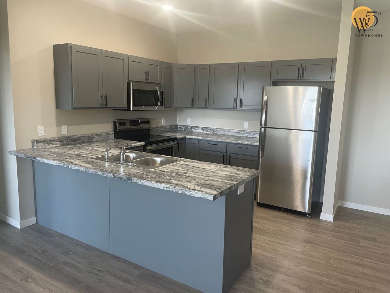 West Fifth Bldg. 05 - Photo 4 of 28