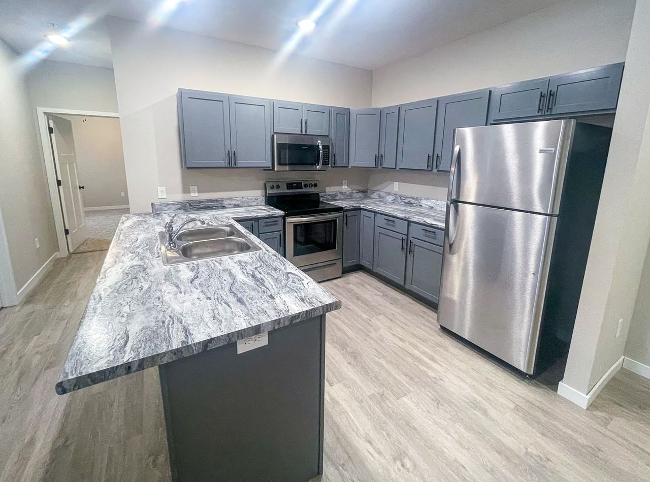 West Fifth Bldg. 05 - Photo 7 of 28