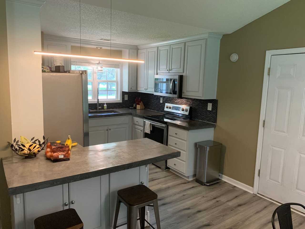 115 Airport Rd - Photo 5 of 18