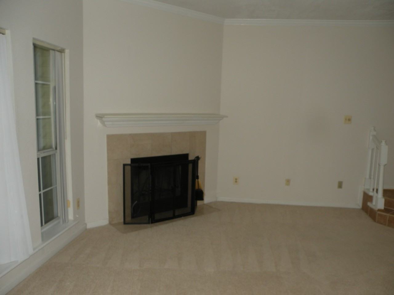 662 Gateway Dr Se - Photo 2 of 7