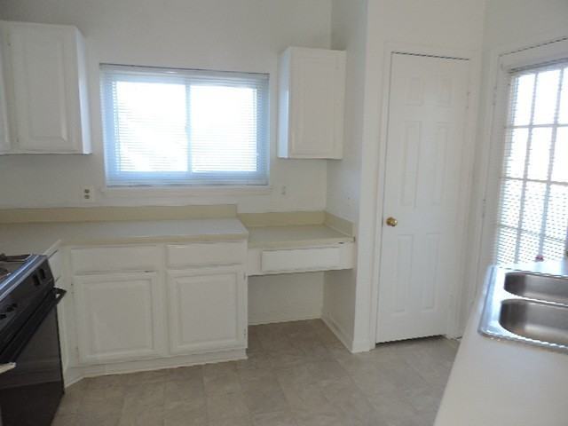 662 Gateway Dr Se - Photo 3 of 7