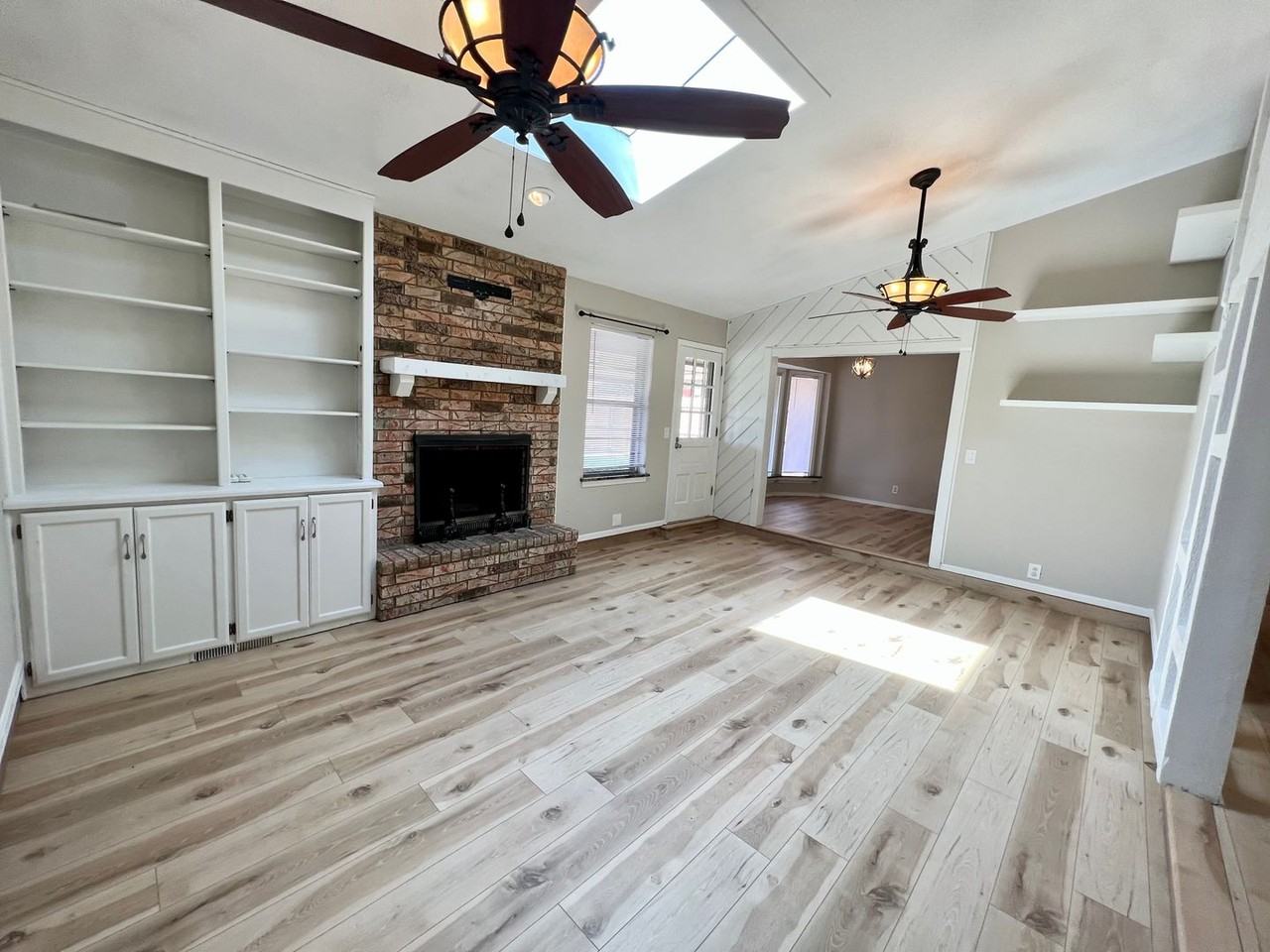 1018 Canary Ln - Photo 3 of 13