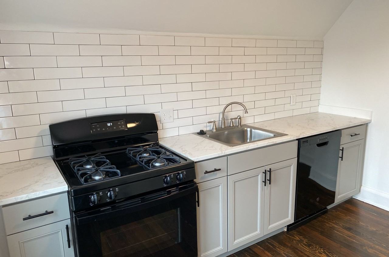 136 Main St #6 - Photo 6 of 19