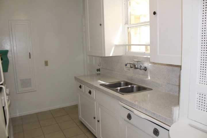 1563 9th Ave - Photo 3 of 13