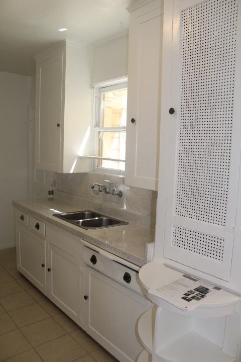 1563 9th Ave - Photo 5 of 13