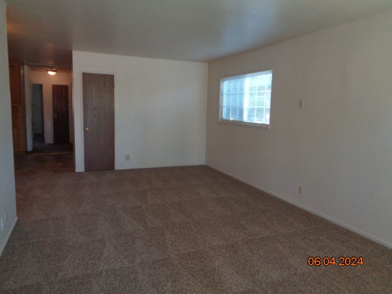 484 Fir St - Photo 3 of 8