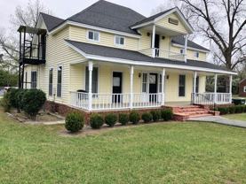 212 W Lee St - Photo 1 of 1