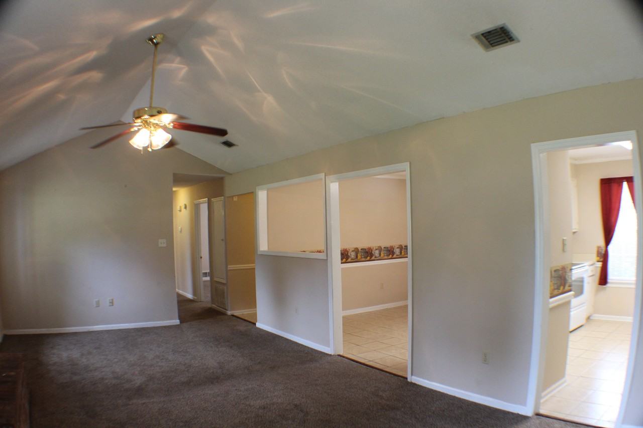 4101 Clinton Way E - Photo 5 of 25