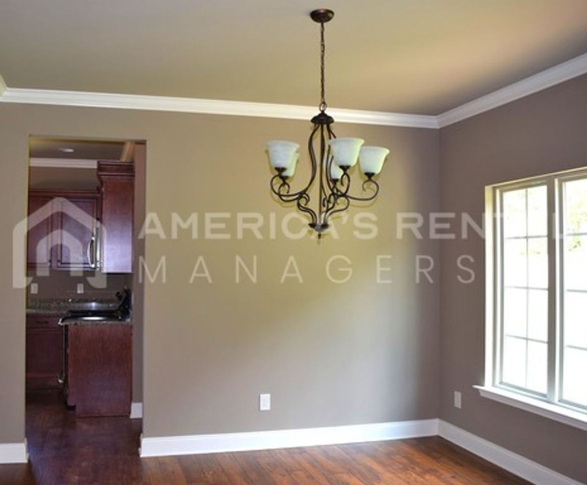 3764 Creek Side Way - Photo 5 of 34