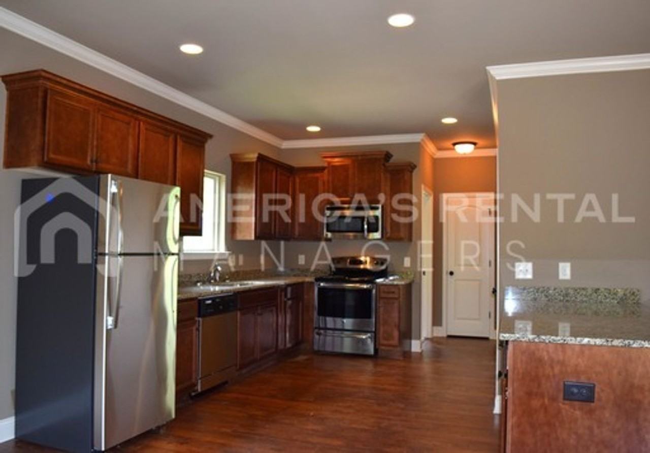 3764 Creek Side Way - Photo 7 of 34