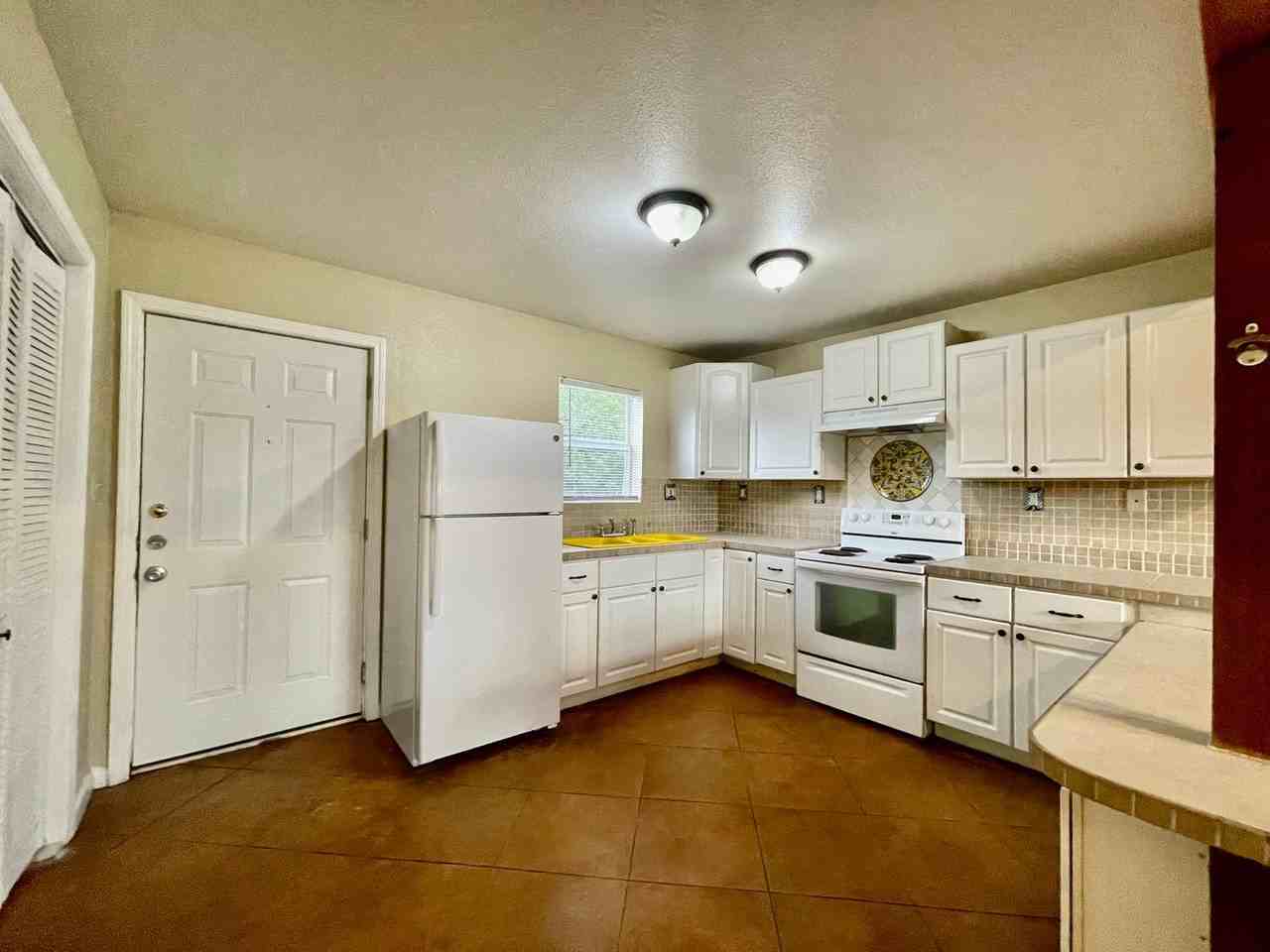 250 Rocky Ln - Photo 3 of 13