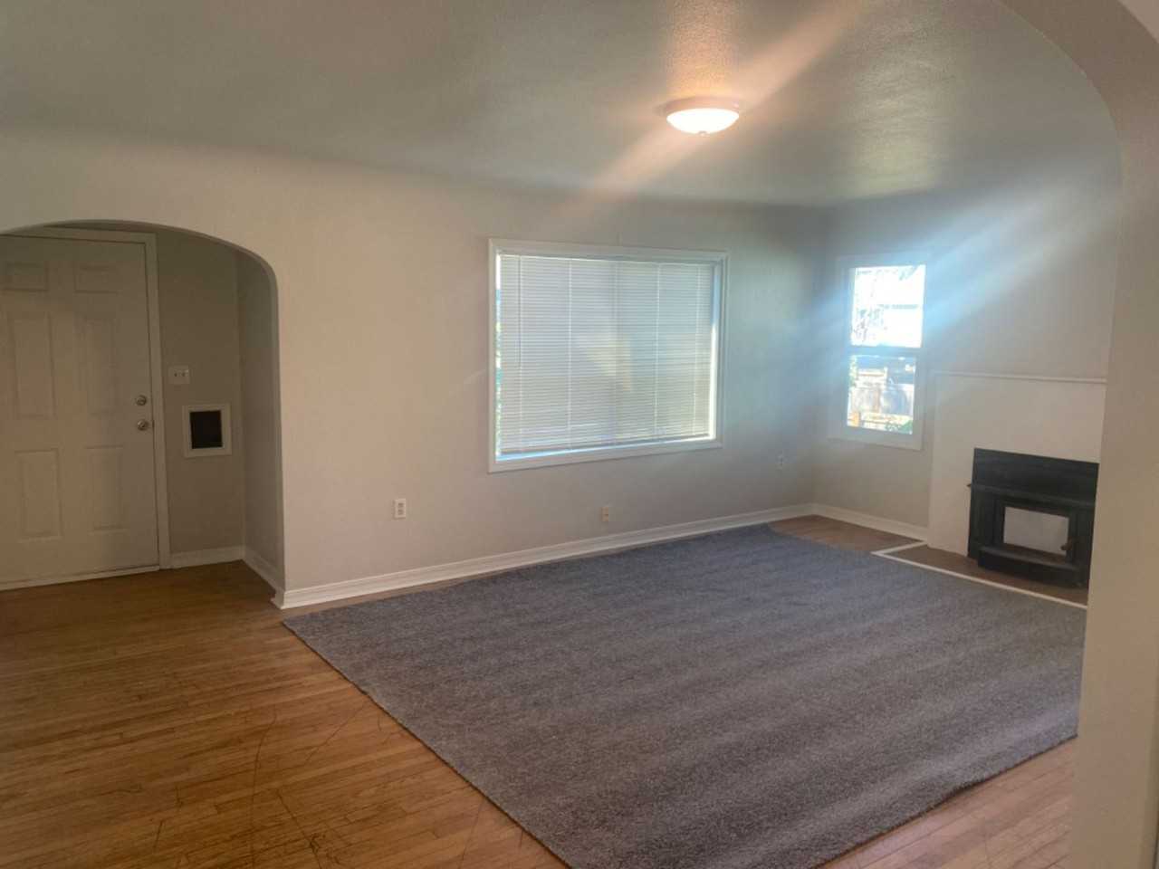 715 N Union Ave - Photo 3 of 29