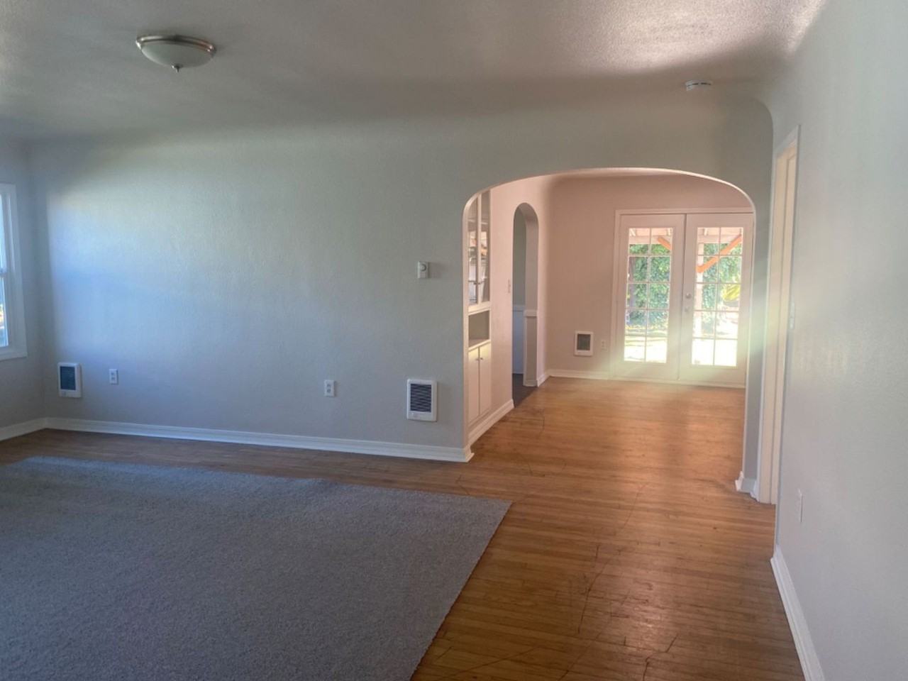 715 N Union Ave - Photo 4 of 29