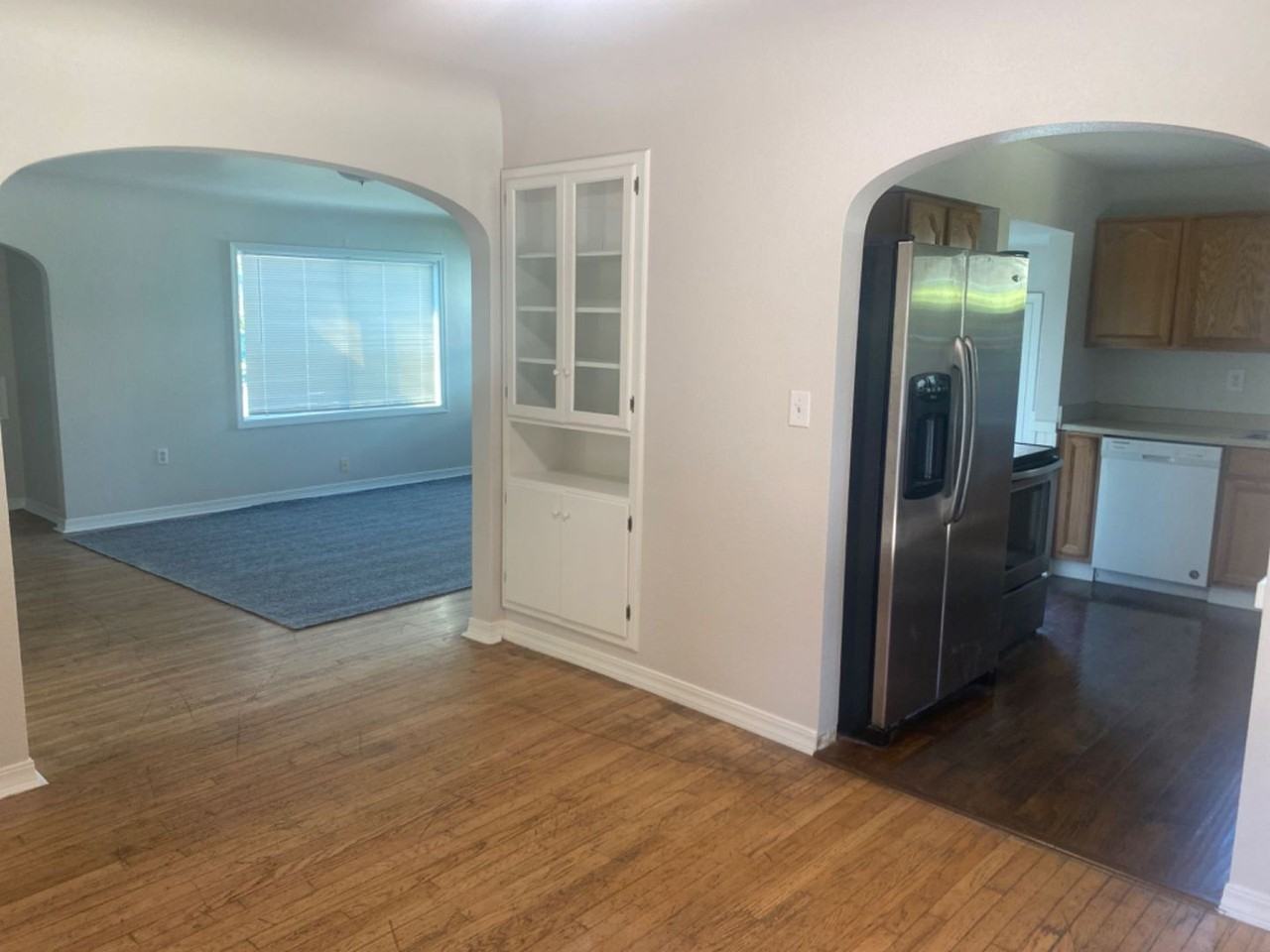 715 N Union Ave - Photo 5 of 29