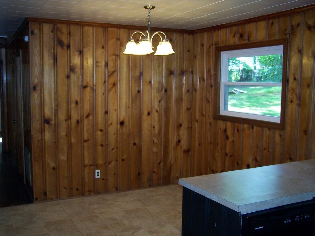 122 Gloria Ave - Photo 2 of 5