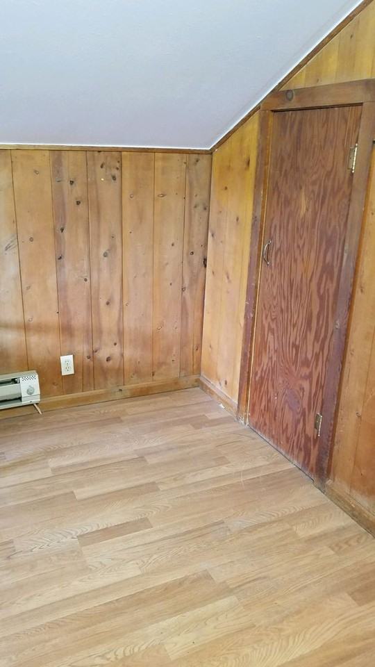 645 1/2 Clark St - Photo 5 of 18