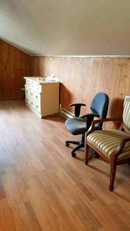 645 1/2 Clark St - Photo 6 of 18