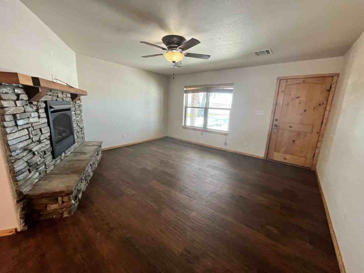 9577 Choate Prairie Rd - Photo 2 of 31