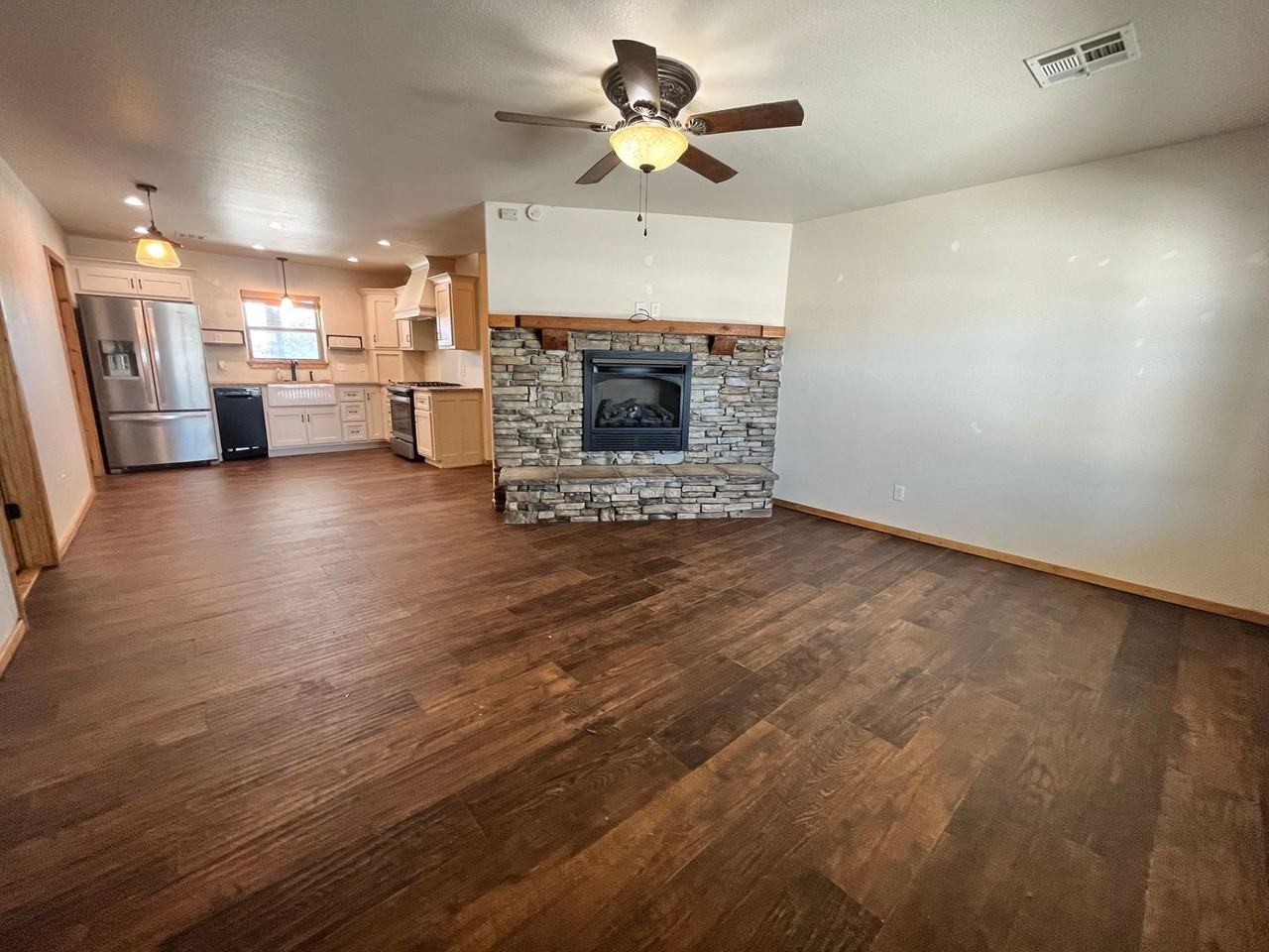 9577 Choate Prairie Rd - Photo 3 of 31