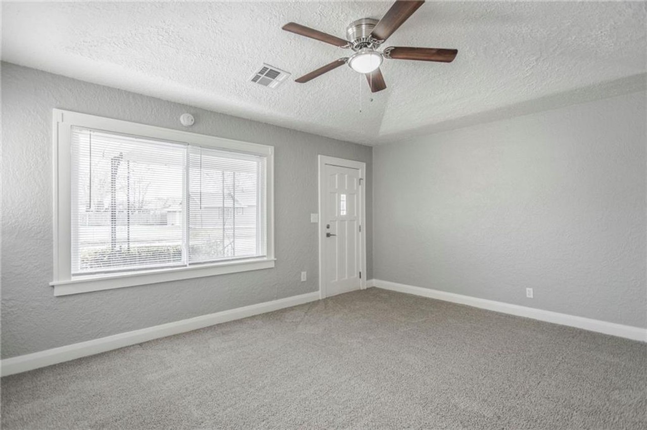 738 N Chapman Ave - Photo 6 of 21