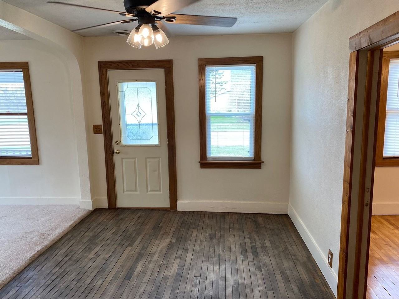 1509 Division St - Photo 6 of 25