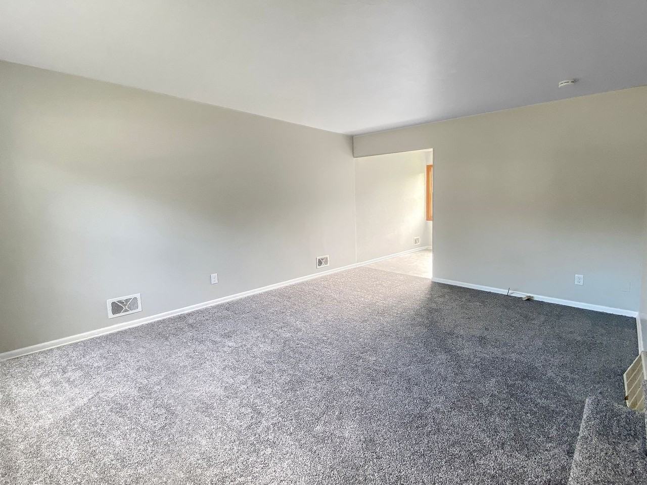 1261-1303 Houseman Ave NE - Photo 2 of 10