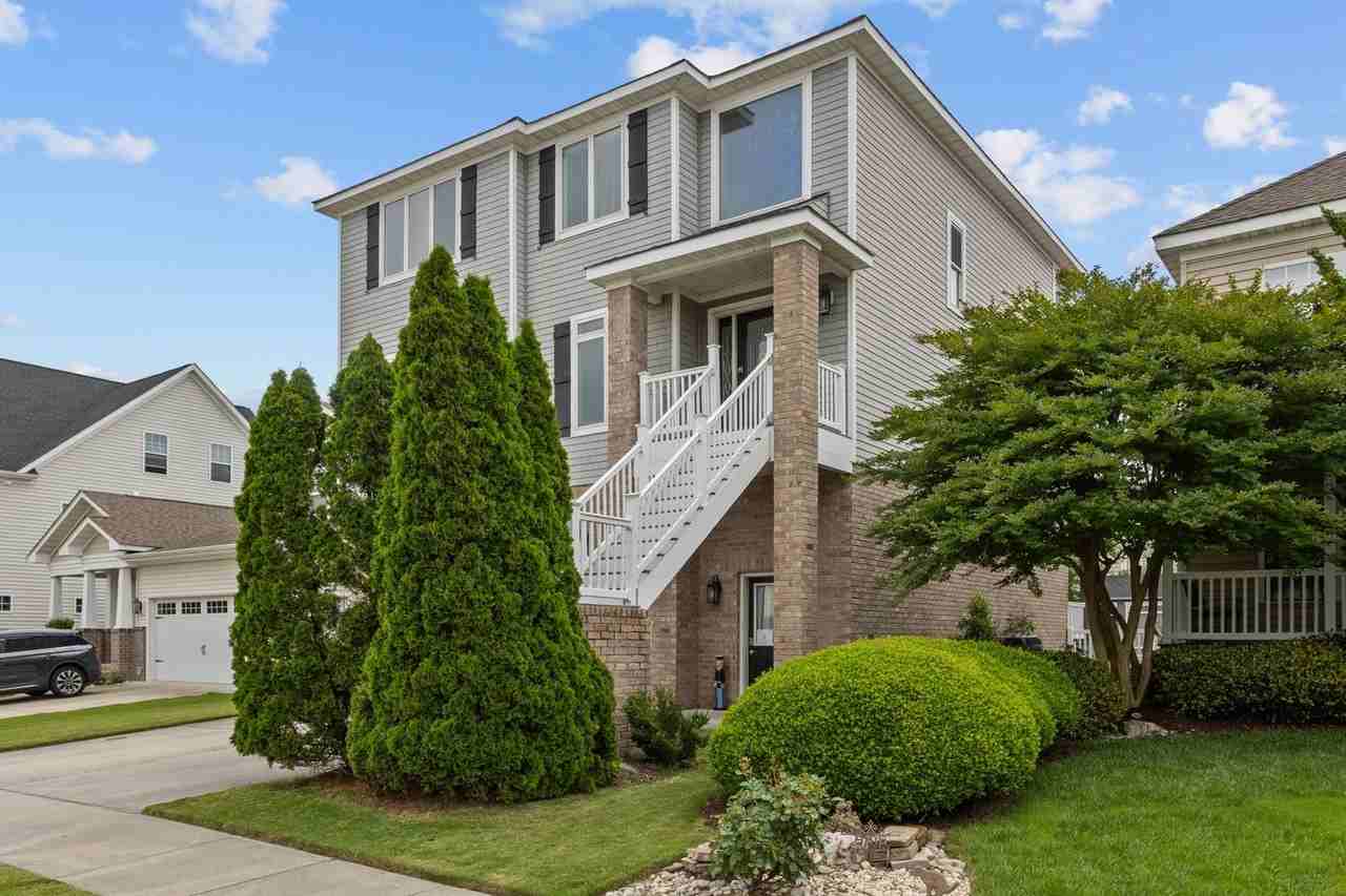 9620 Dolphin Run - Photo 2 of 50