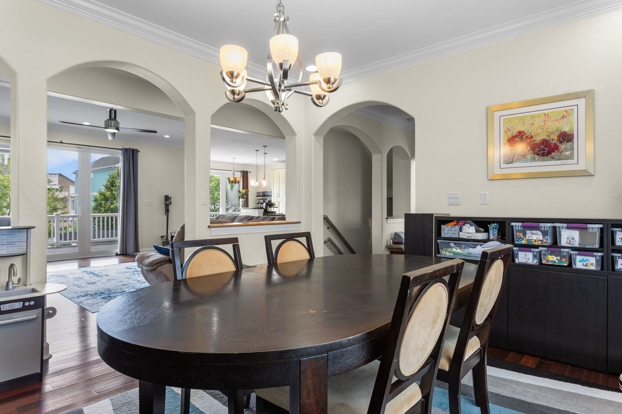 9620 Dolphin Run - Photo 7 of 50
