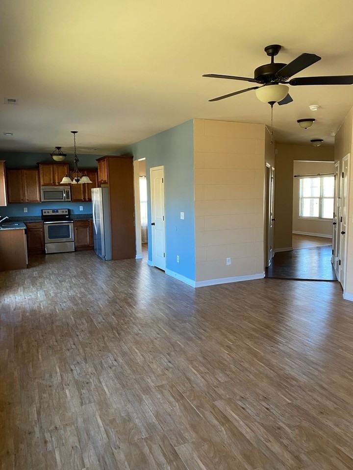 38 Churchhill Dr - Photo 2 of 20