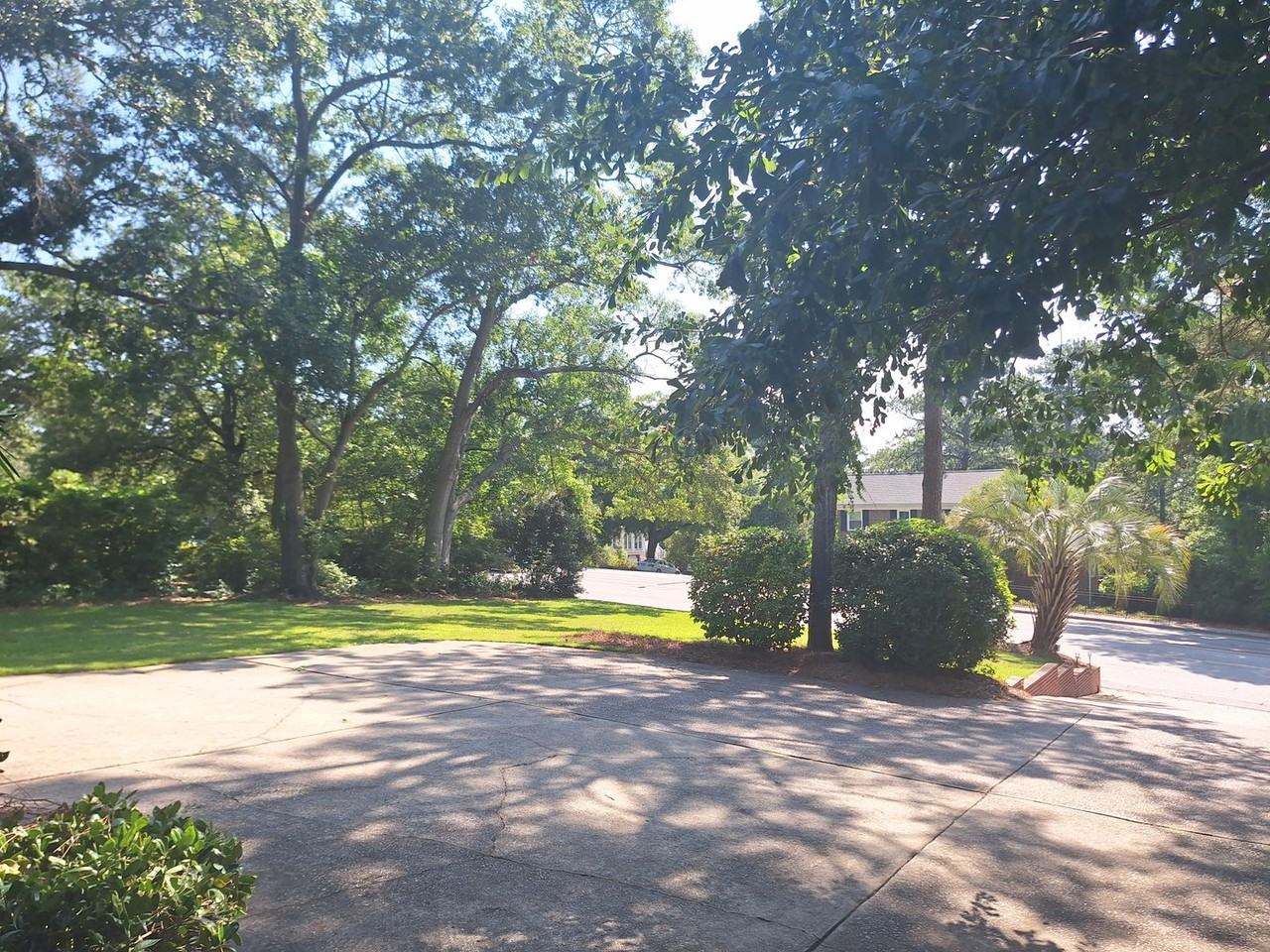 755 Cross Hill Rd - Photo 3 of 46
