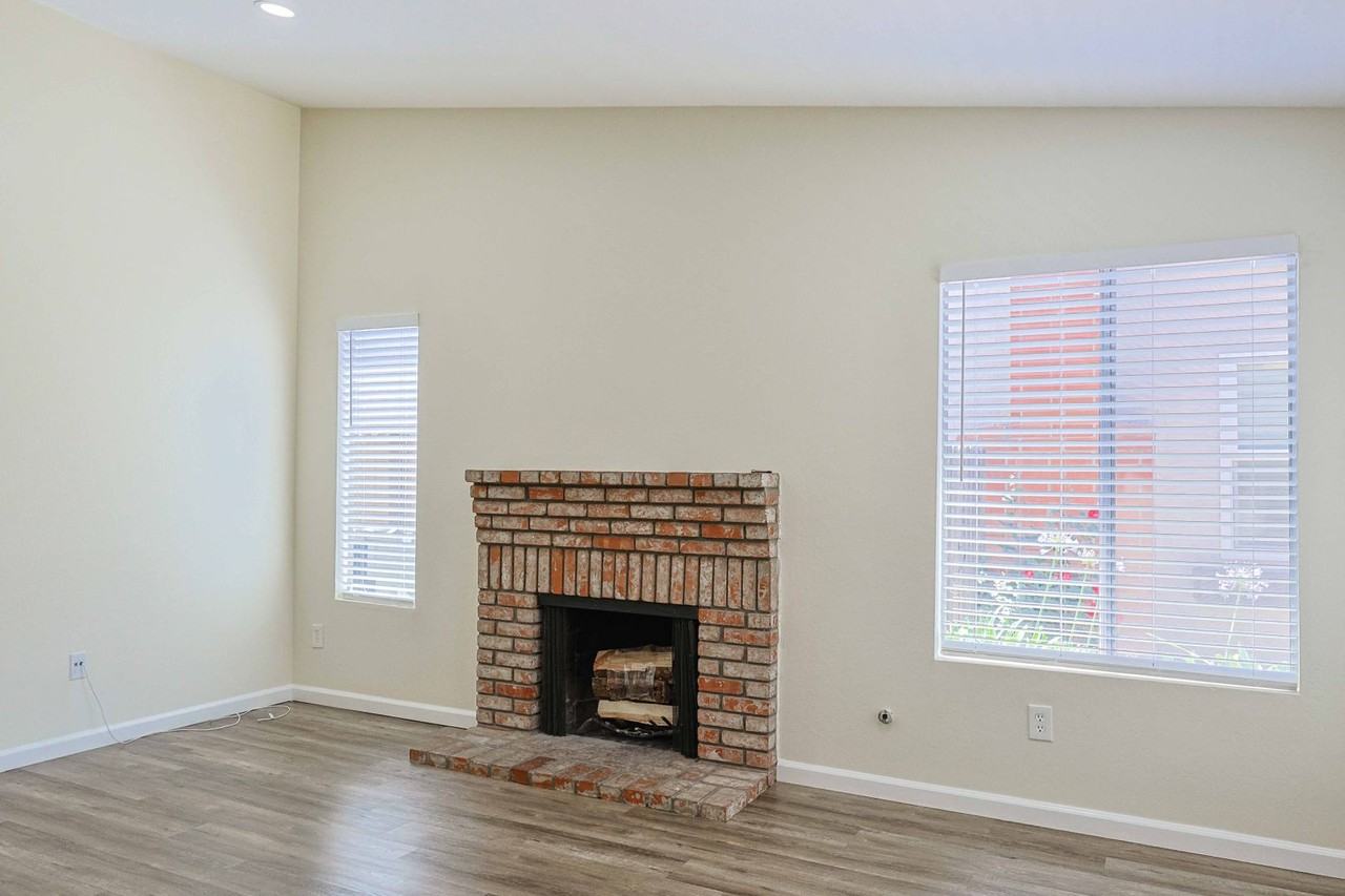 122 Jericho Circle Gln - Photo 3 of 15