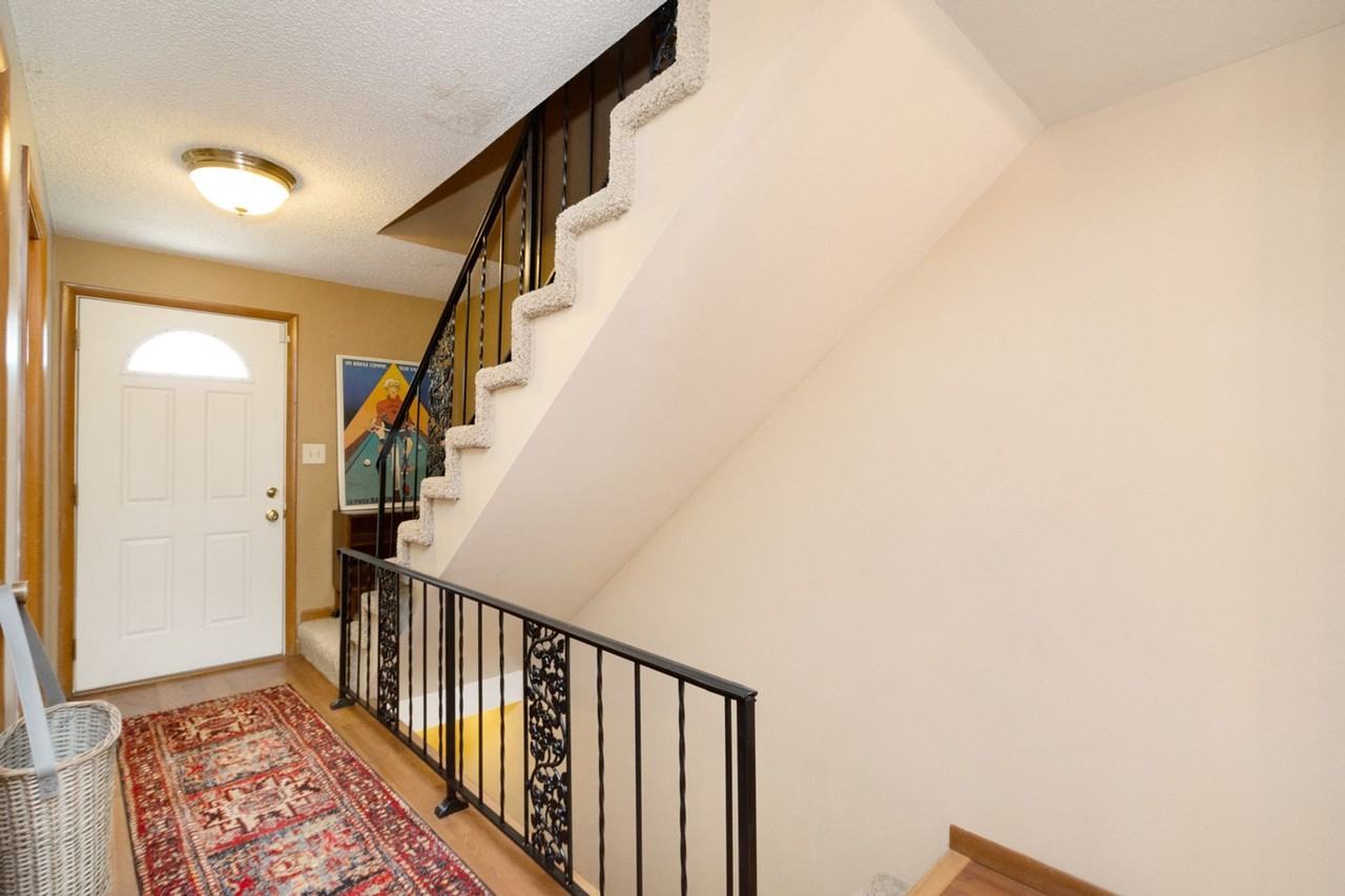 403 Research Dr - Photo 2 of 30