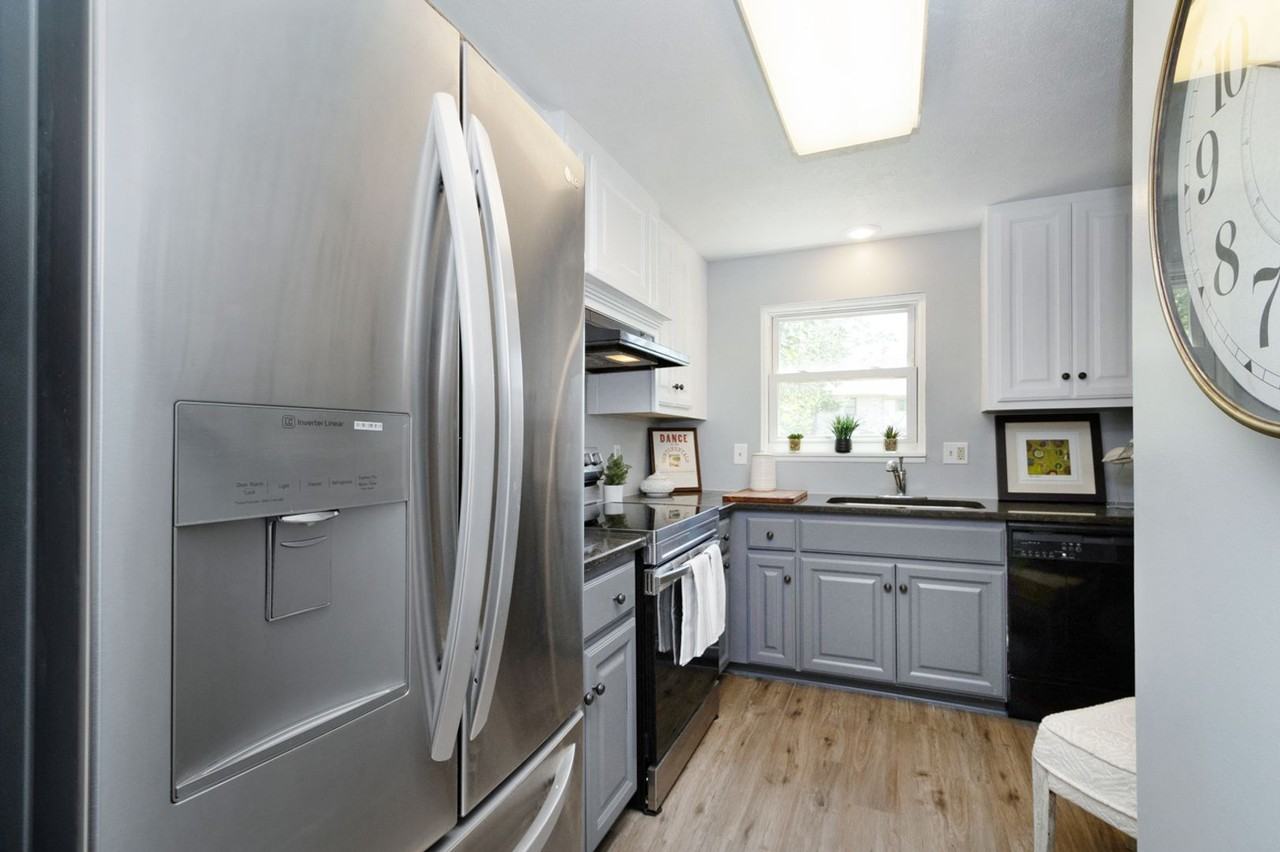 403 Research Dr - Photo 4 of 30