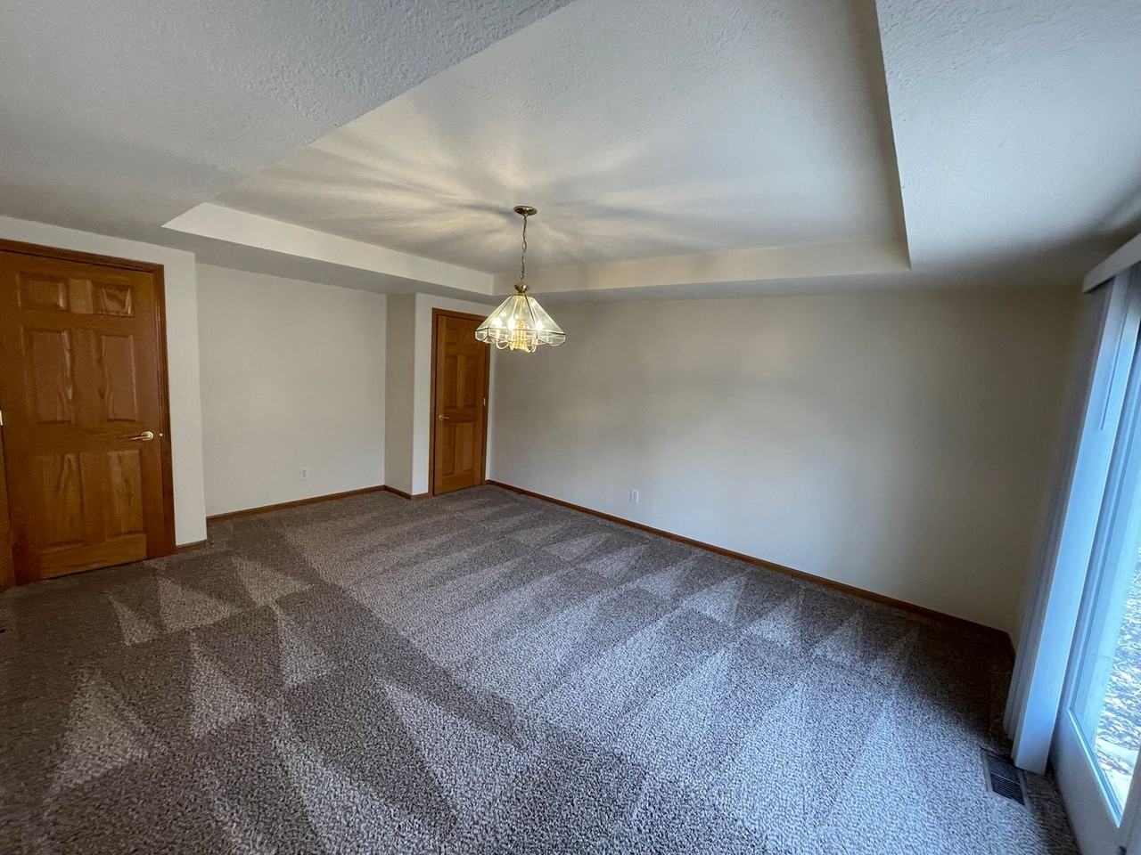 1709 Mulligan Pl - Photo 3 of 13